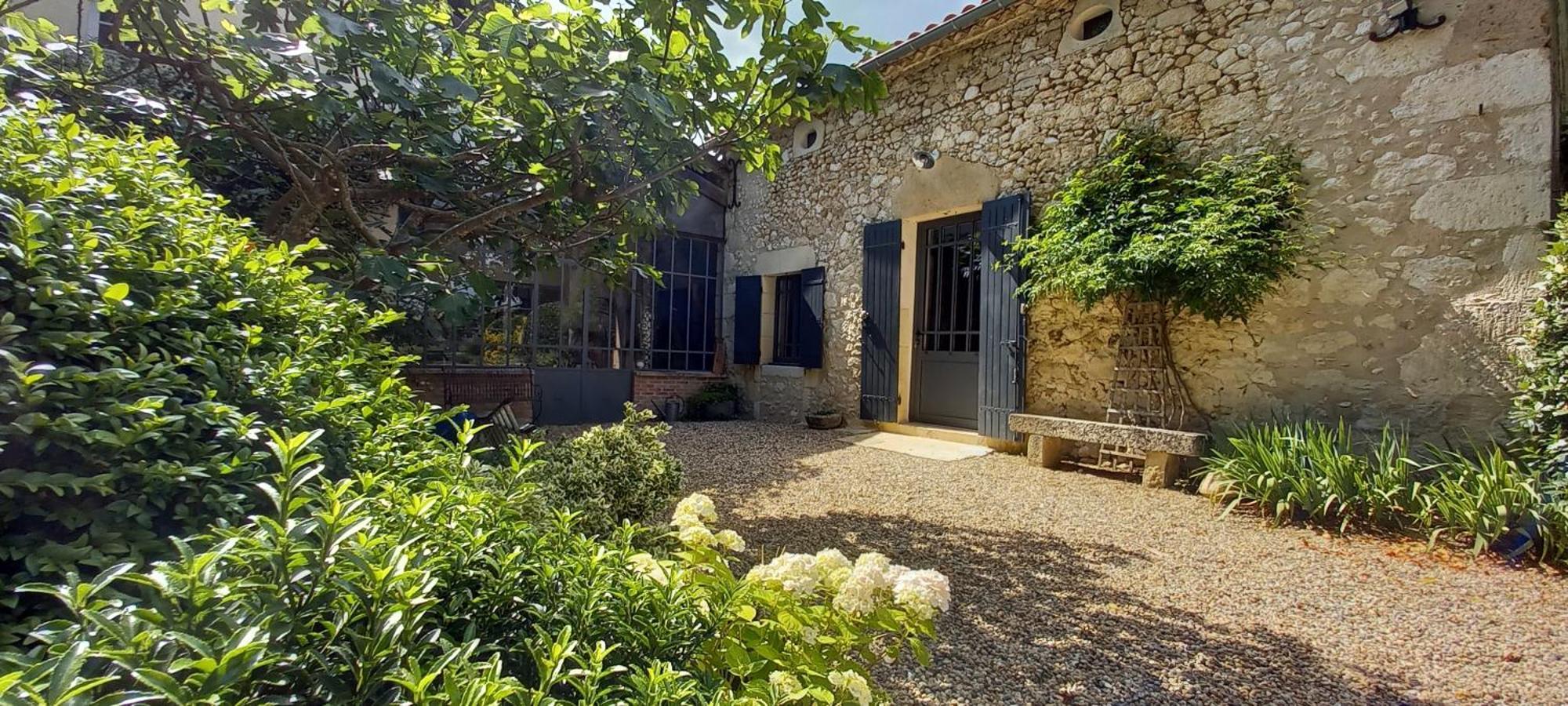 Entre-Vignes-Et-Bastides Montcaret Exterior foto