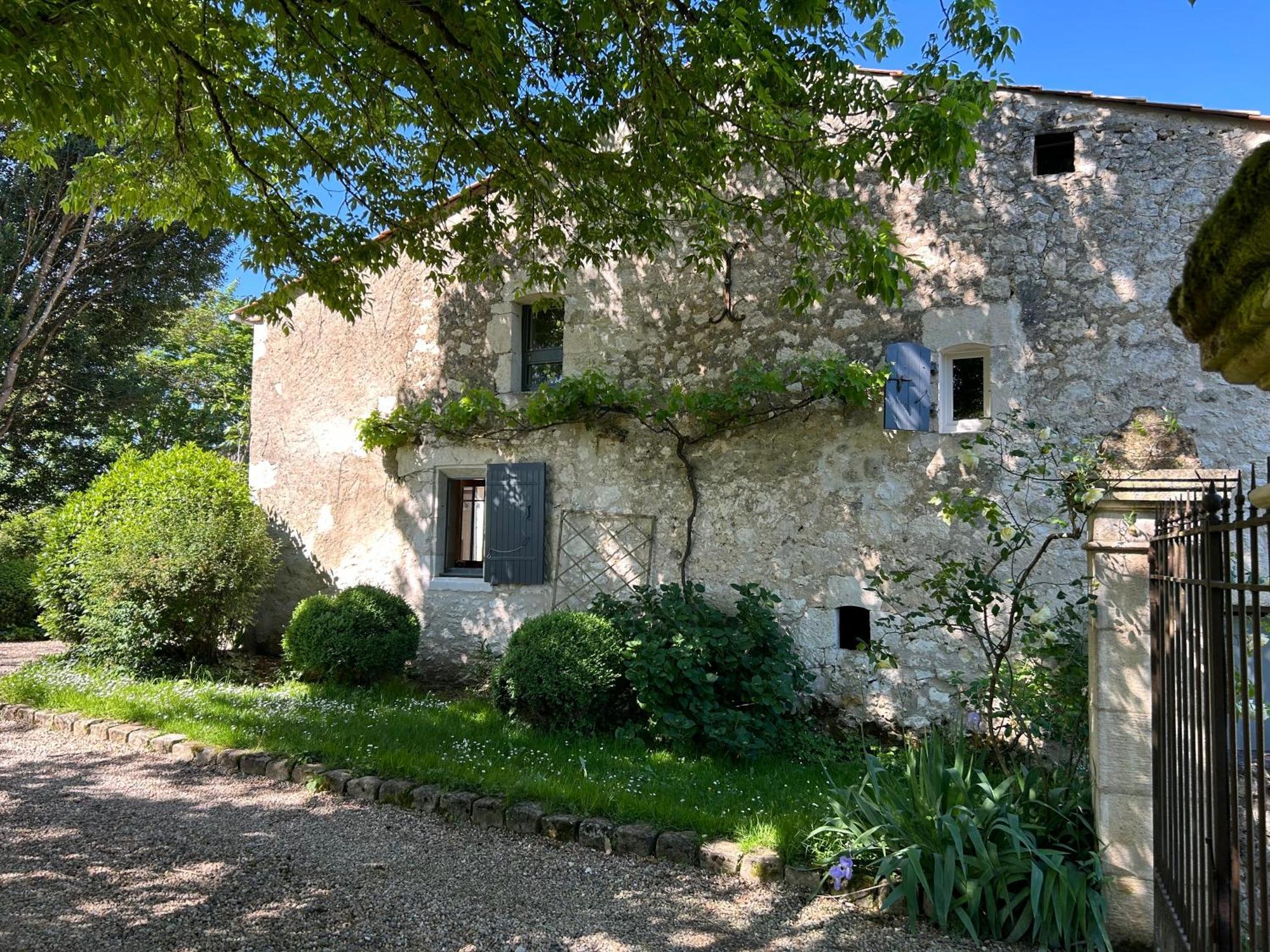 Entre-Vignes-Et-Bastides Montcaret Exterior foto