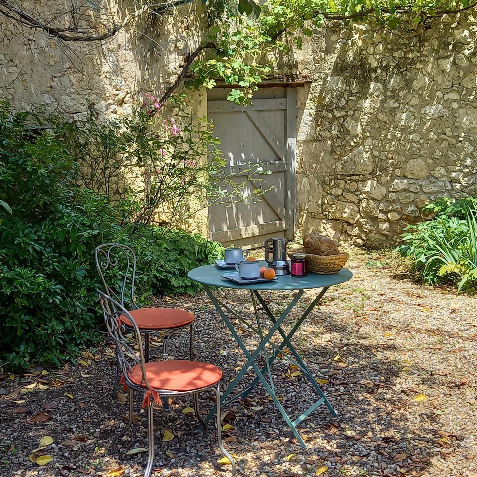 Entre-Vignes-Et-Bastides Montcaret Exterior foto